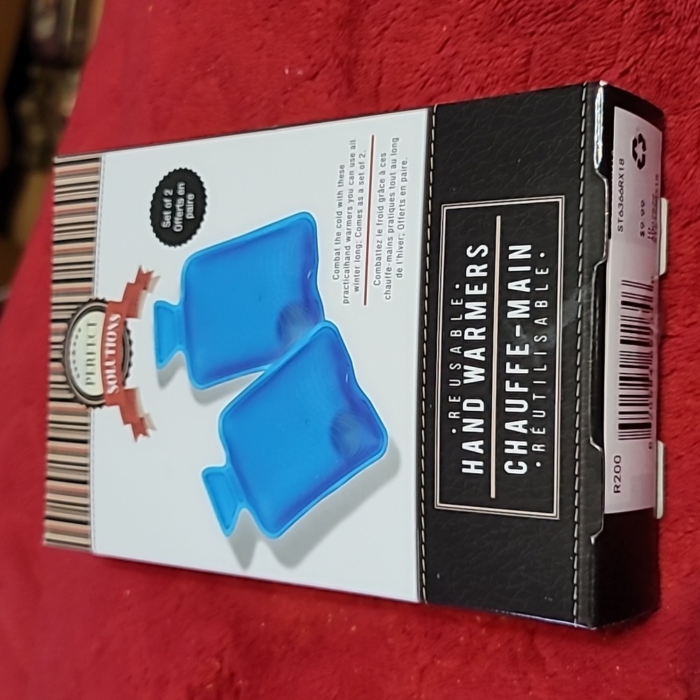 NEW Perfect Solutions Reusable Hand Warmers, set of 2, NIB.*  Blue*  Durable*